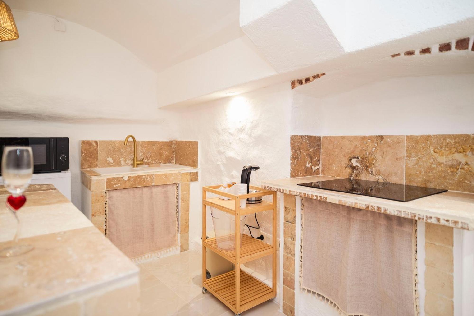 Le Temple D'Aphrodite, Appartement Avec Spa Vienne  Eksteriør bilde