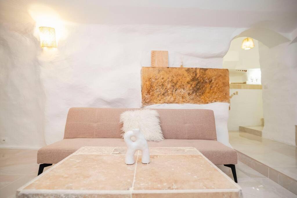 Le Temple D'Aphrodite, Appartement Avec Spa Vienne  Eksteriør bilde